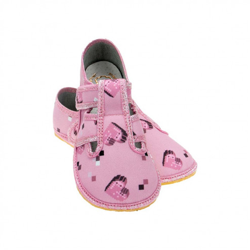 kapcie buty buciki pantofle barefoot rozowe-w-serca-mine-zuzia-z52