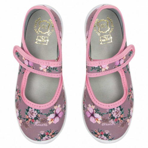 kapcie-dzieciece-brudny-roz-w-kwiaty-flowers-przedszkole